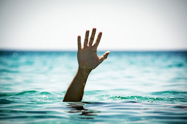 Херсониссос: 82-летнюю туристку вытащили мертвой из моря