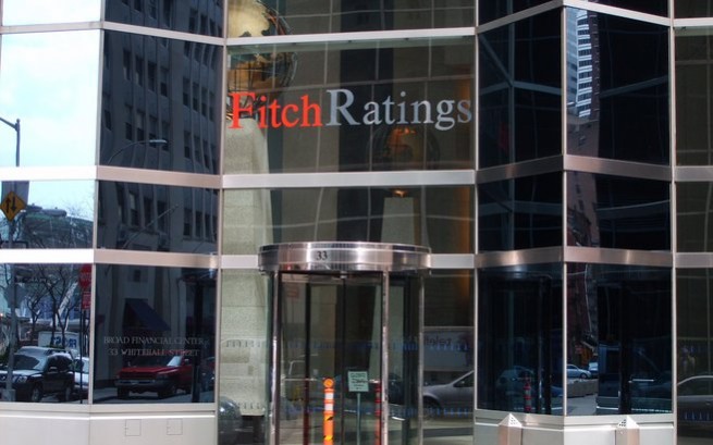 Fitch: Контроль над движением капитала в Греции может вернуться