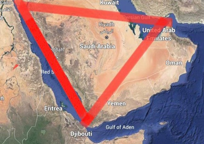 Хуситы ударят по Суэцу, Ормузу и Адену - "треугольник смерти" для международного судоходства