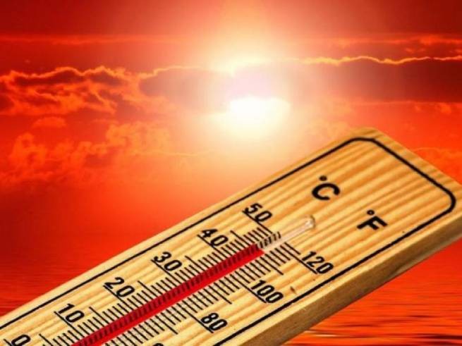 Греция готовится к аномальной жаре: с понедельника ожидается 44°С и африканская пыль