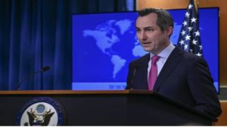 Госдеп США: "Украине не нужно разрешение на удары вглубь России" (видео)